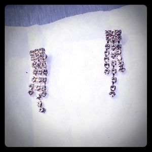 Stunning Diamond dangle earrings.